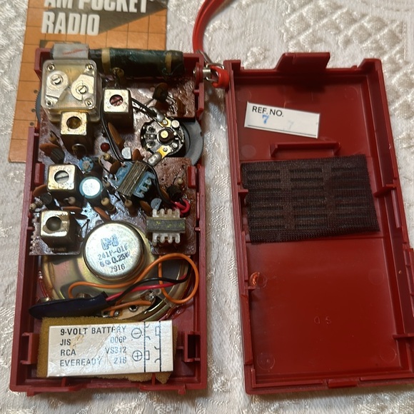 1970 Sound Design AM Pocket Radio IOB & Tag - Picture 7 of 7